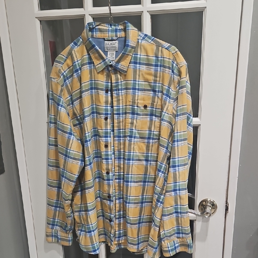 L.L. Bean Yellow and Blue Casual Button Down Shirt Large Regular